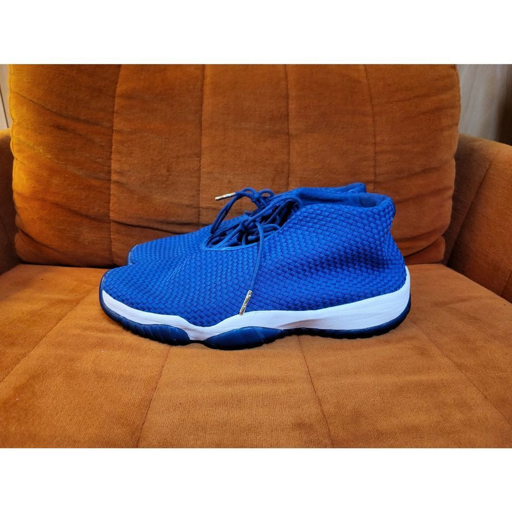 Jordan Future Varsity Royal Sz: 10 1/2 Used